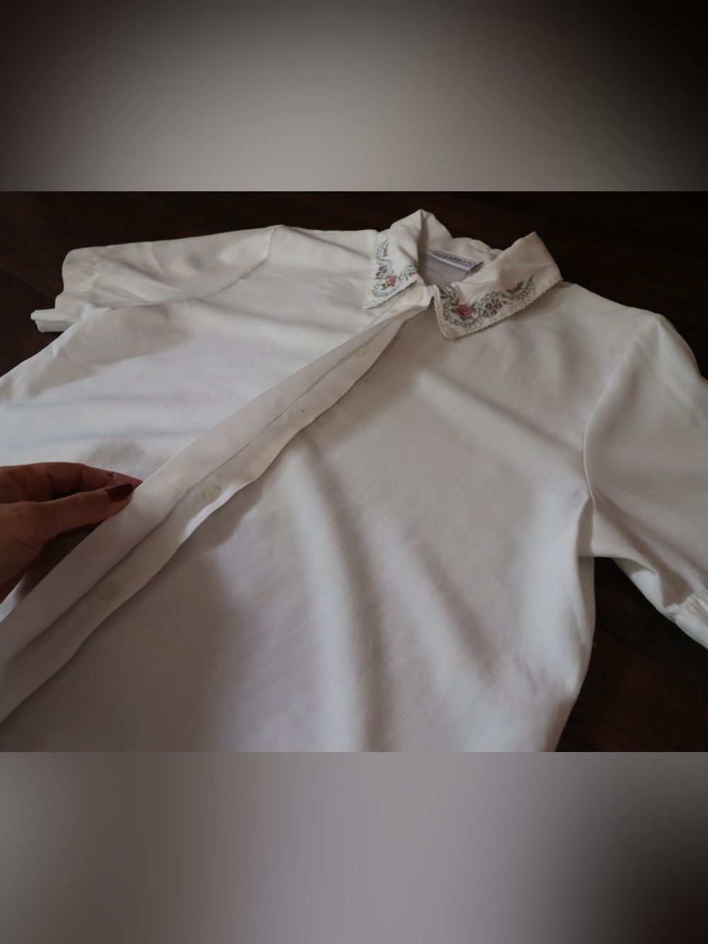 Vintage Jantzen White Short Sleeve Blouse with Embroidered Collar - Picture 4 of 7
